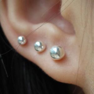 ••BRAND NEW•• Faux Pearl Stud Earrings